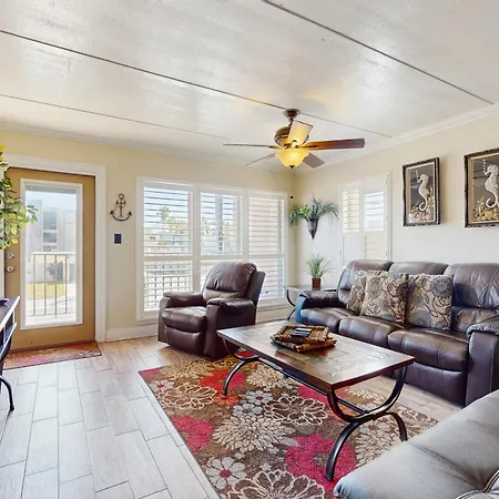 Palm Tree Escape Apartment
